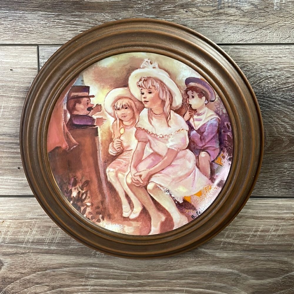 1985 B Peltriaux”Guignol au Luxembourg” Collectors Plate, Children atPuppet Show